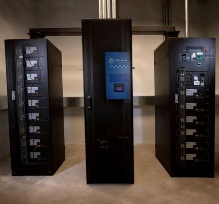 Η μπαταρία LFP IP55 Τηλεπικοινωνιακό σύστημα ηλεκτρικής ενέργειας Εναλλακτικός μετατροπέας Μεταβλητό ντουλάπι