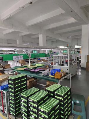 3000 κύκλων Lifepo4 UPS μπαταριών 51.2v 100ah ενεργειακή αποθήκευση πακέτων δύναμης λίθιου ιονική